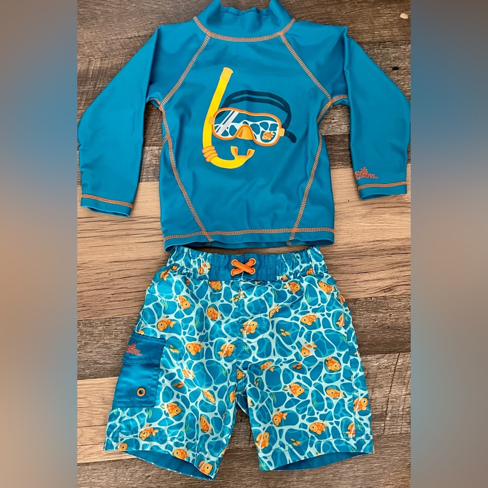 UV Skins Boys 2 piece UPF 50 bathing suit